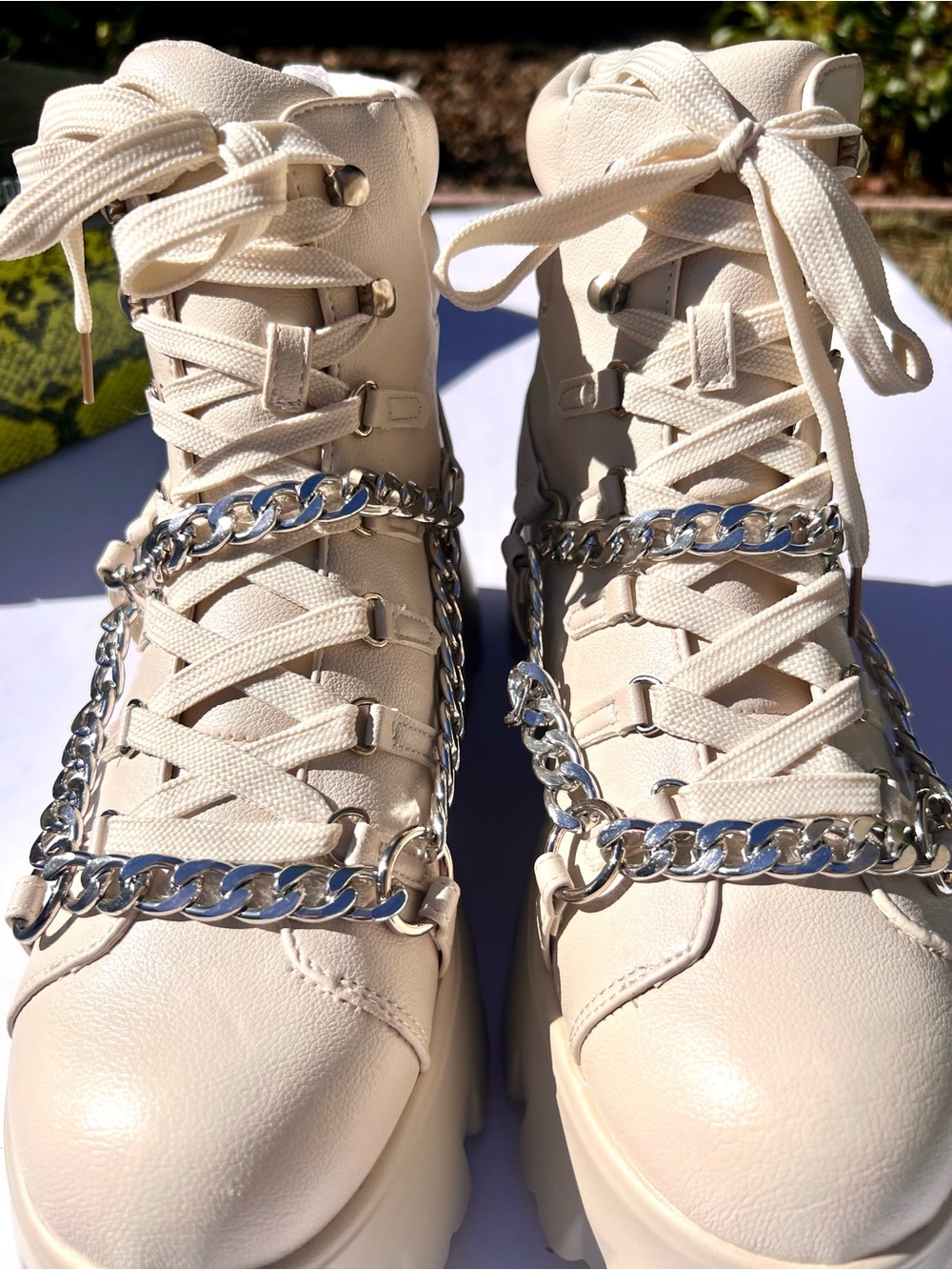 Chunky Platform Combat
Boots w/Silver Chains in Off White/Cream; Military Grunge - Picture 7 of 15